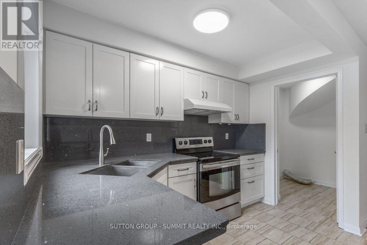 Photo 9 of 5144 Porter Street, Burlington ON