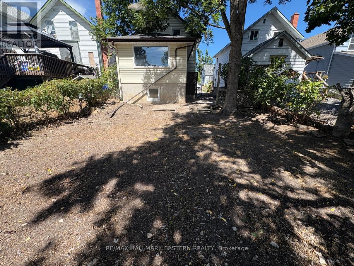 Photo 10 of 581 Paterson Street, Peterborough Central ON