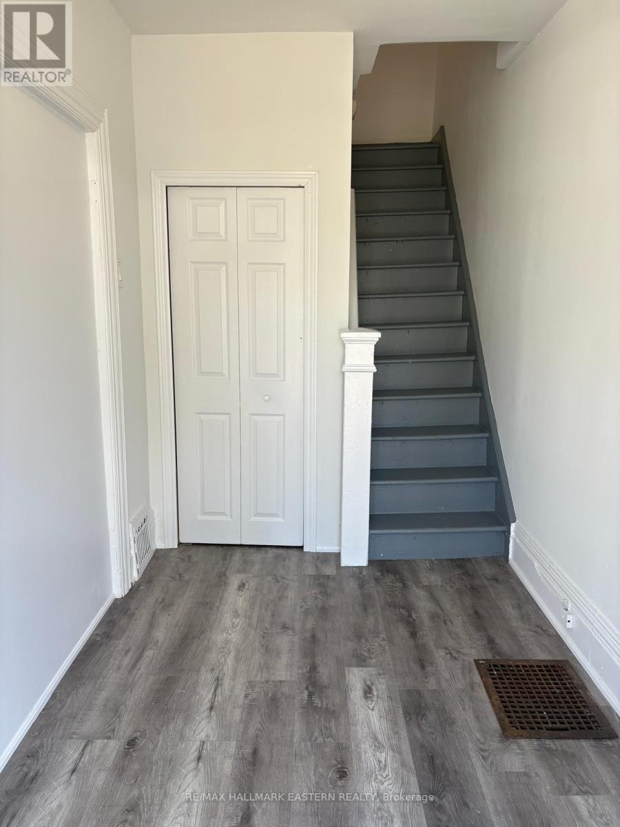 Photo 9 of 581 Paterson Street, Peterborough Central ON