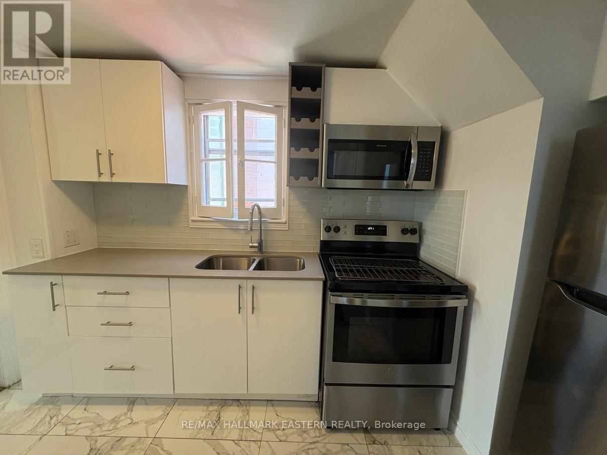 Photo 3 of 581 Paterson Street, Peterborough Central ON