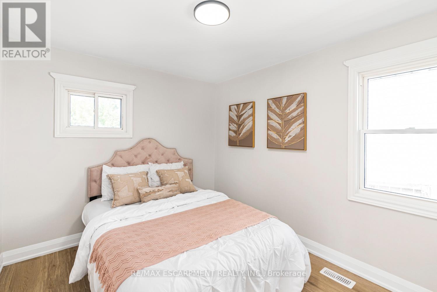 Photo 21 of 237 Adair Avenue, Hamilton ON