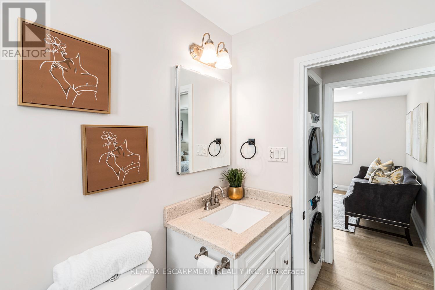 Photo 25 of 237 Adair Avenue, Hamilton ON