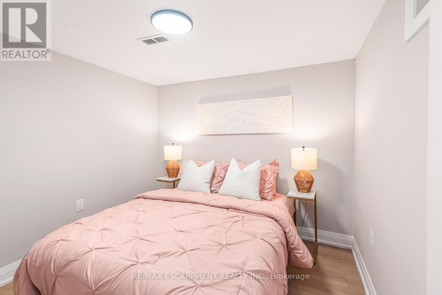 Photo 32 of 237 Adair Avenue, Hamilton ON