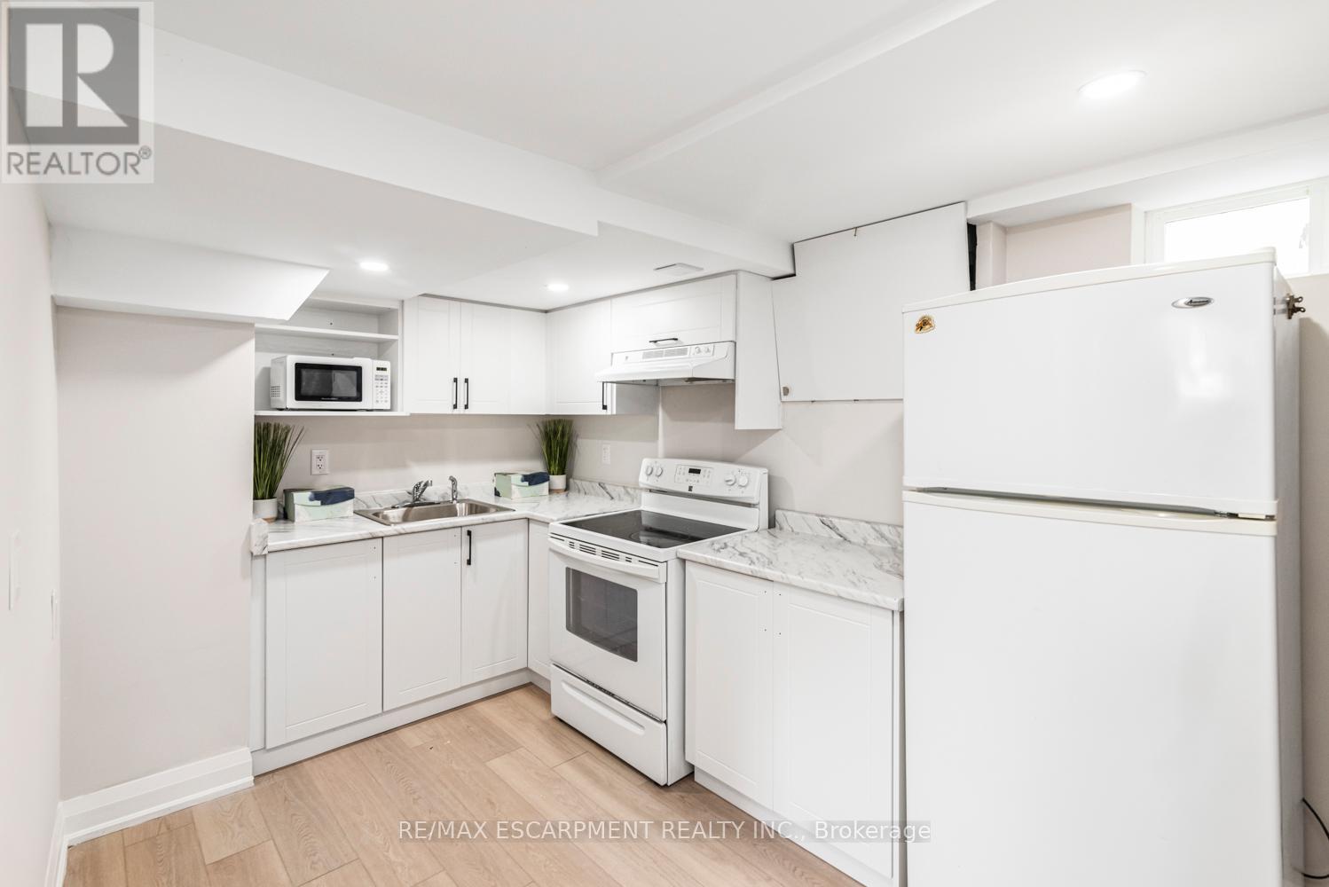Photo 37 of 237 Adair Avenue, Hamilton ON