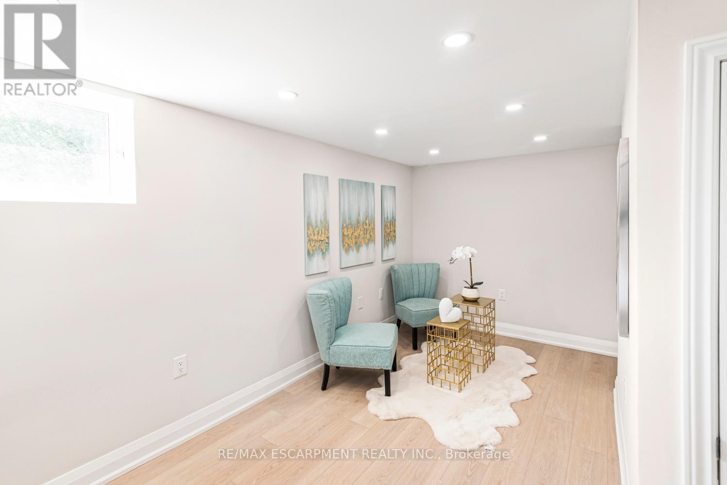 Photo 40 of 237 Adair Avenue, Hamilton ON