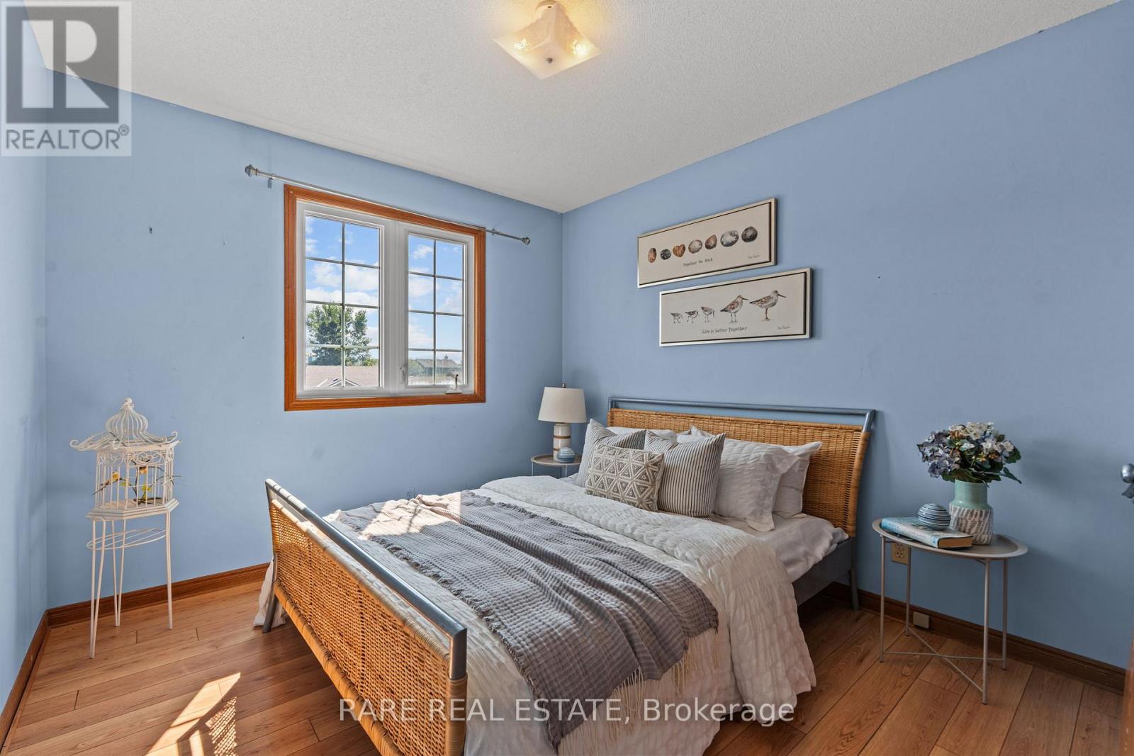 Photo 3 of 823 Brandy Court, Kingston ON