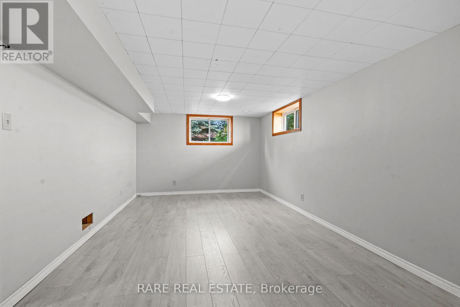 Photo 7 of 823 Brandy Court, Kingston ON