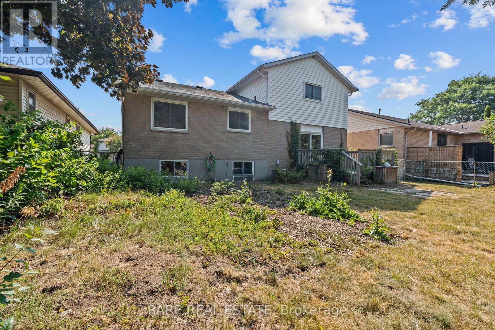 Photo 2 of 823 Brandy Court, Kingston ON