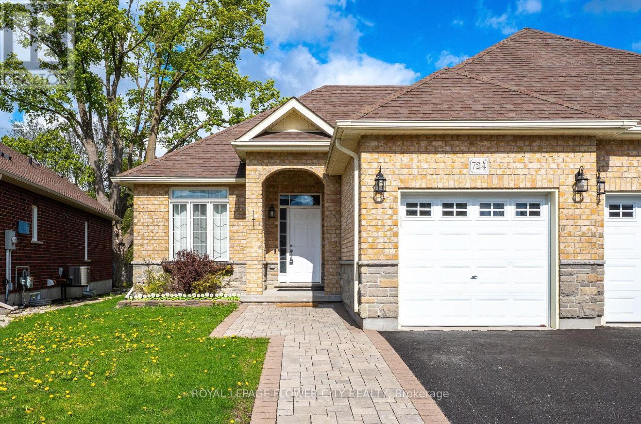 Photo 1 of 724 Garden Court, Woodstock ON