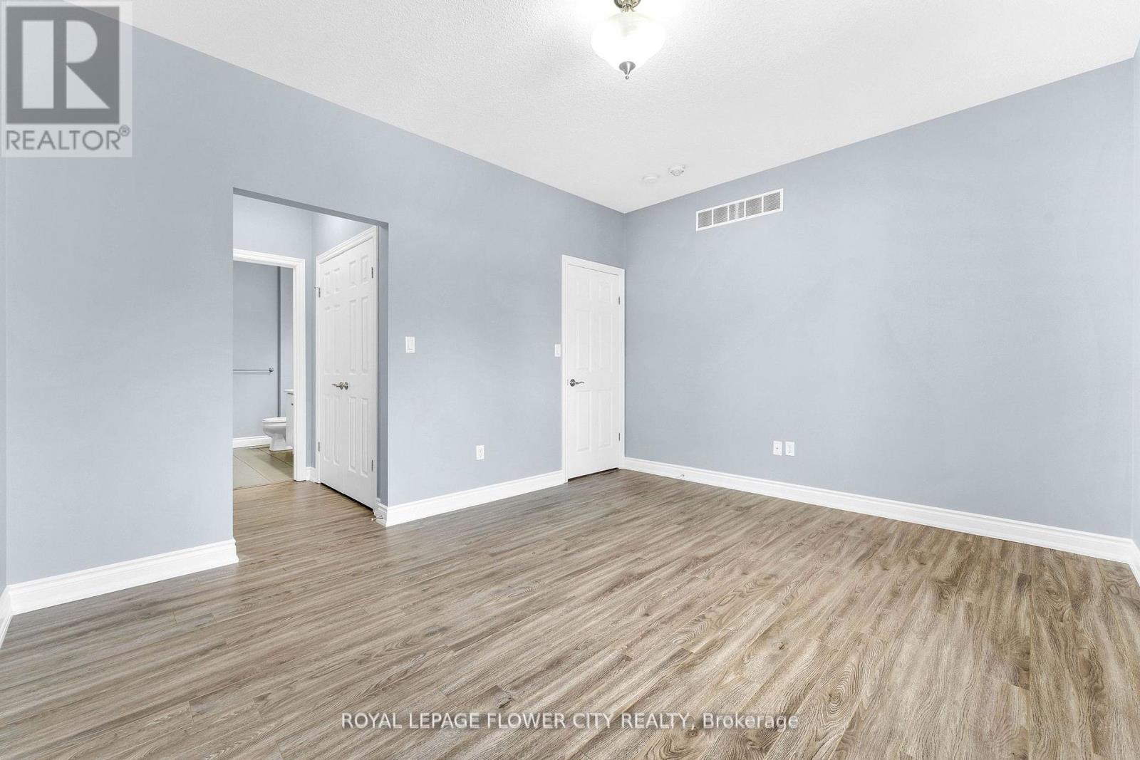 Photo 16 of 724 Garden Court, Woodstock ON