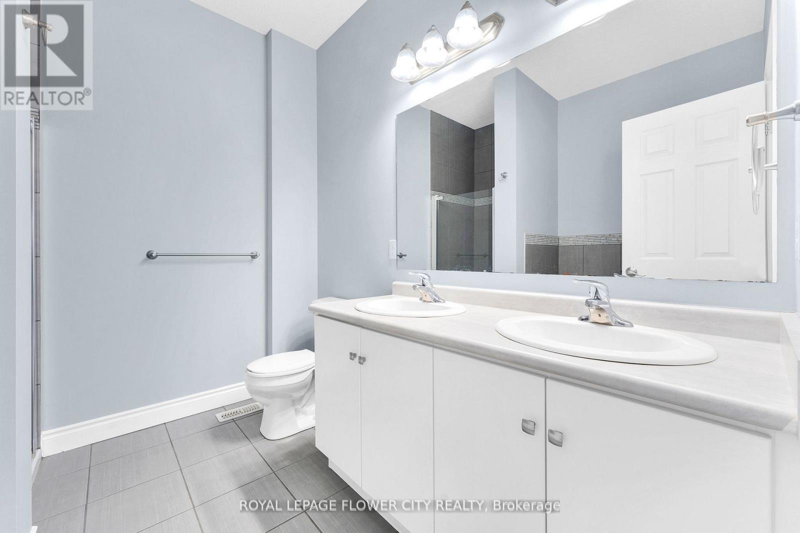 Photo 18 of 724 Garden Court, Woodstock ON