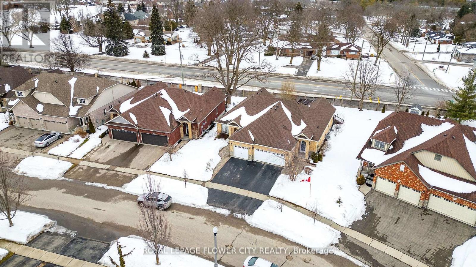 Photo 40 of 724 Garden Court, Woodstock ON