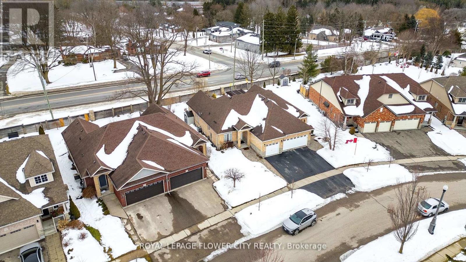 Photo 42 of 724 Garden Court, Woodstock ON