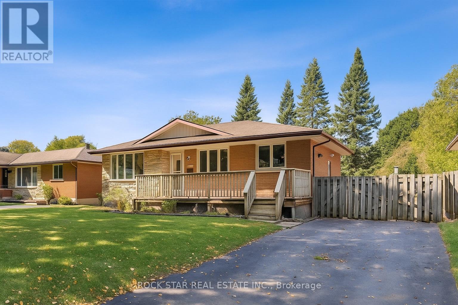 Photo 15 of Upper 87 Leaside Drive, St Catharines ON