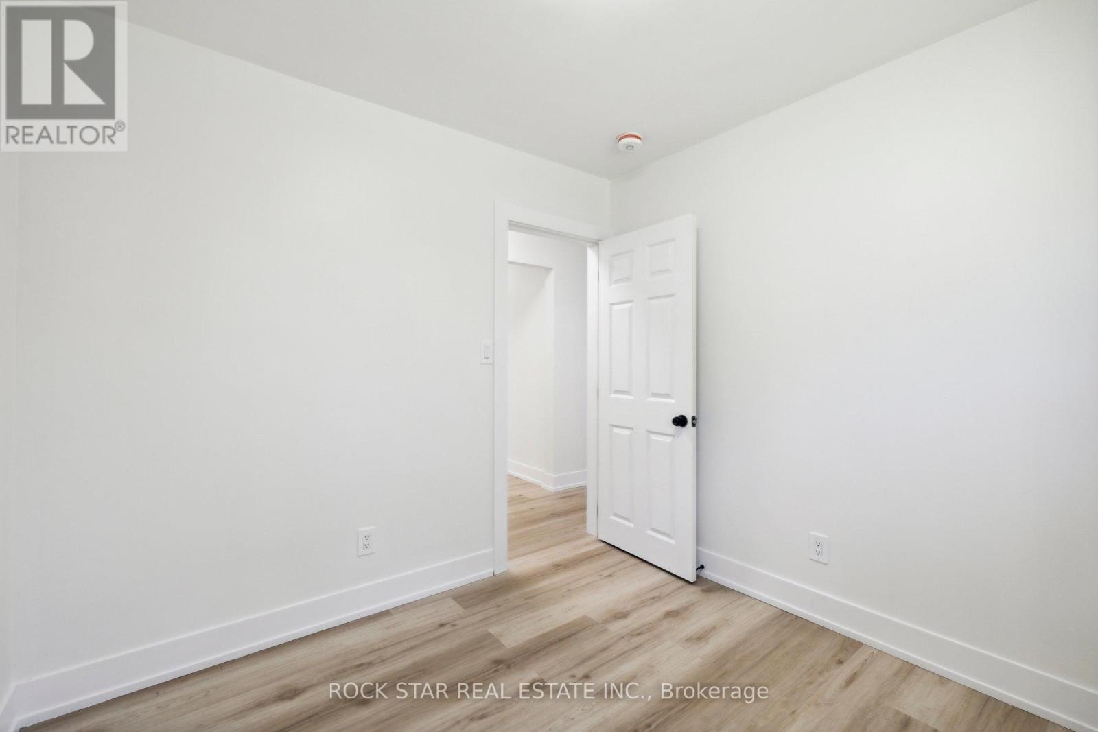 Photo 7 of Upper 87 Leaside Drive, St Catharines ON