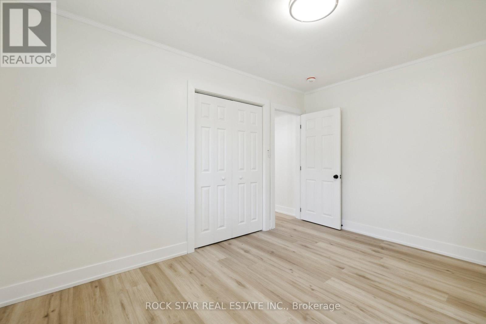 Photo 8 of Upper 87 Leaside Drive, St Catharines ON