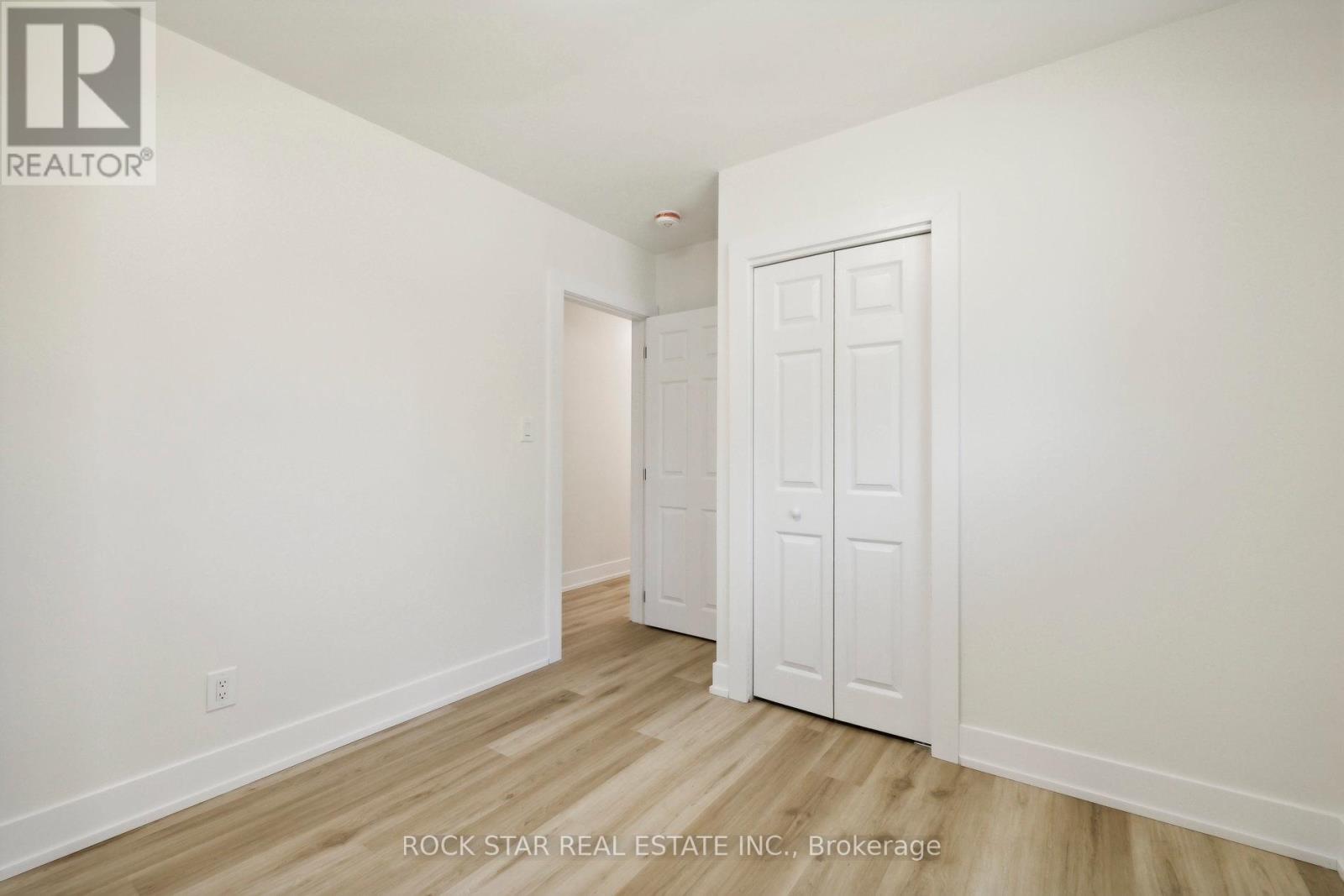 Photo 1 of Upper 87 Leaside Drive, St Catharines ON