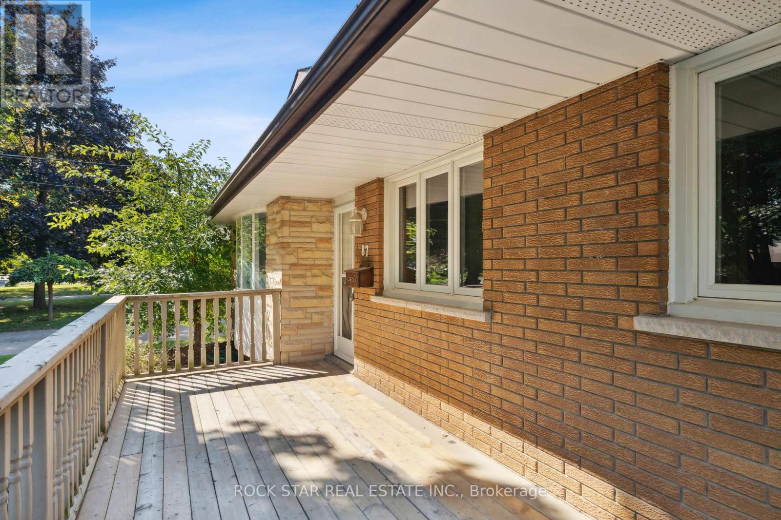 Photo 4 of Upper 87 Leaside Drive, St Catharines ON