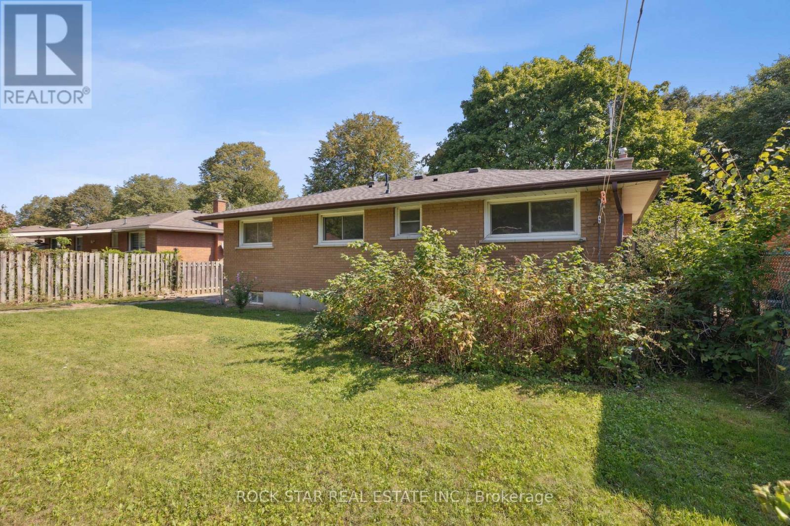 Photo 19 of Upper 87 Leaside Drive, St Catharines ON
