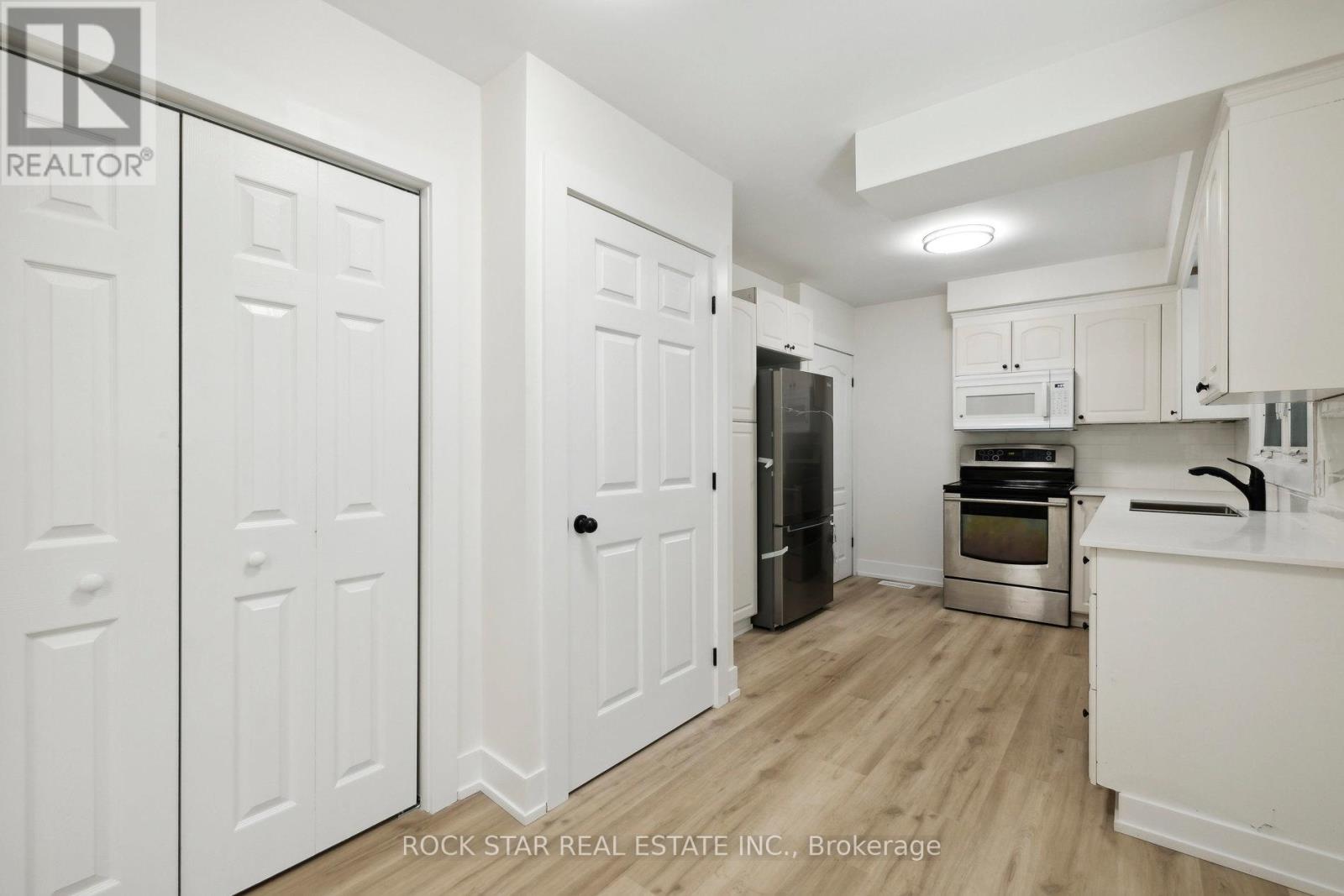 Photo 3 of Upper 87 Leaside Drive, St Catharines ON