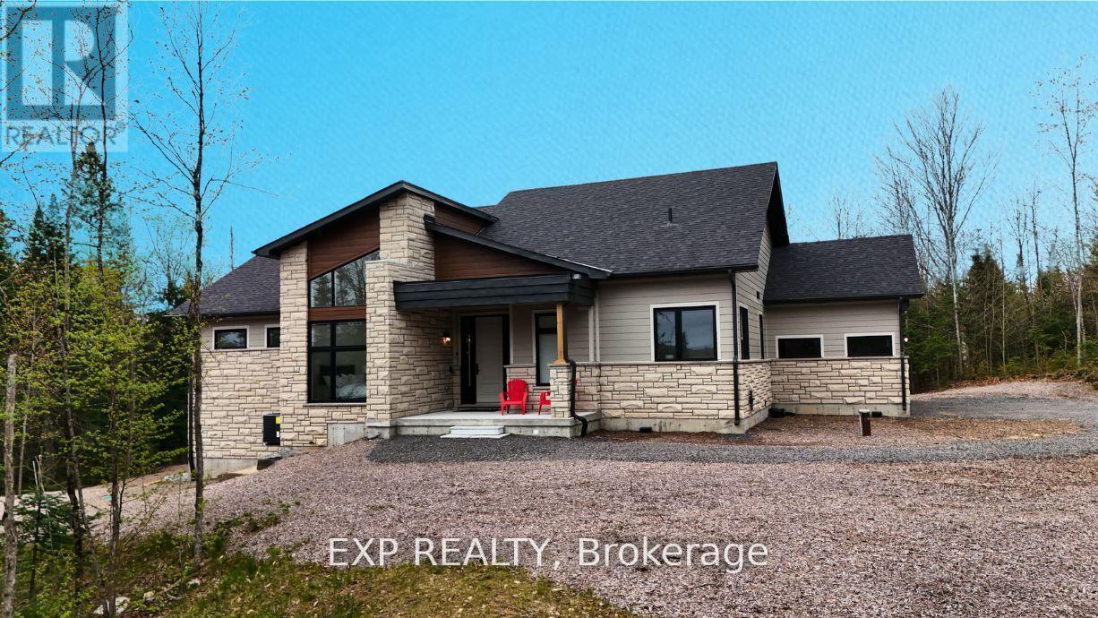 Photo 10 of 1017 Ridgeline Drive, Lake Of Bays ON