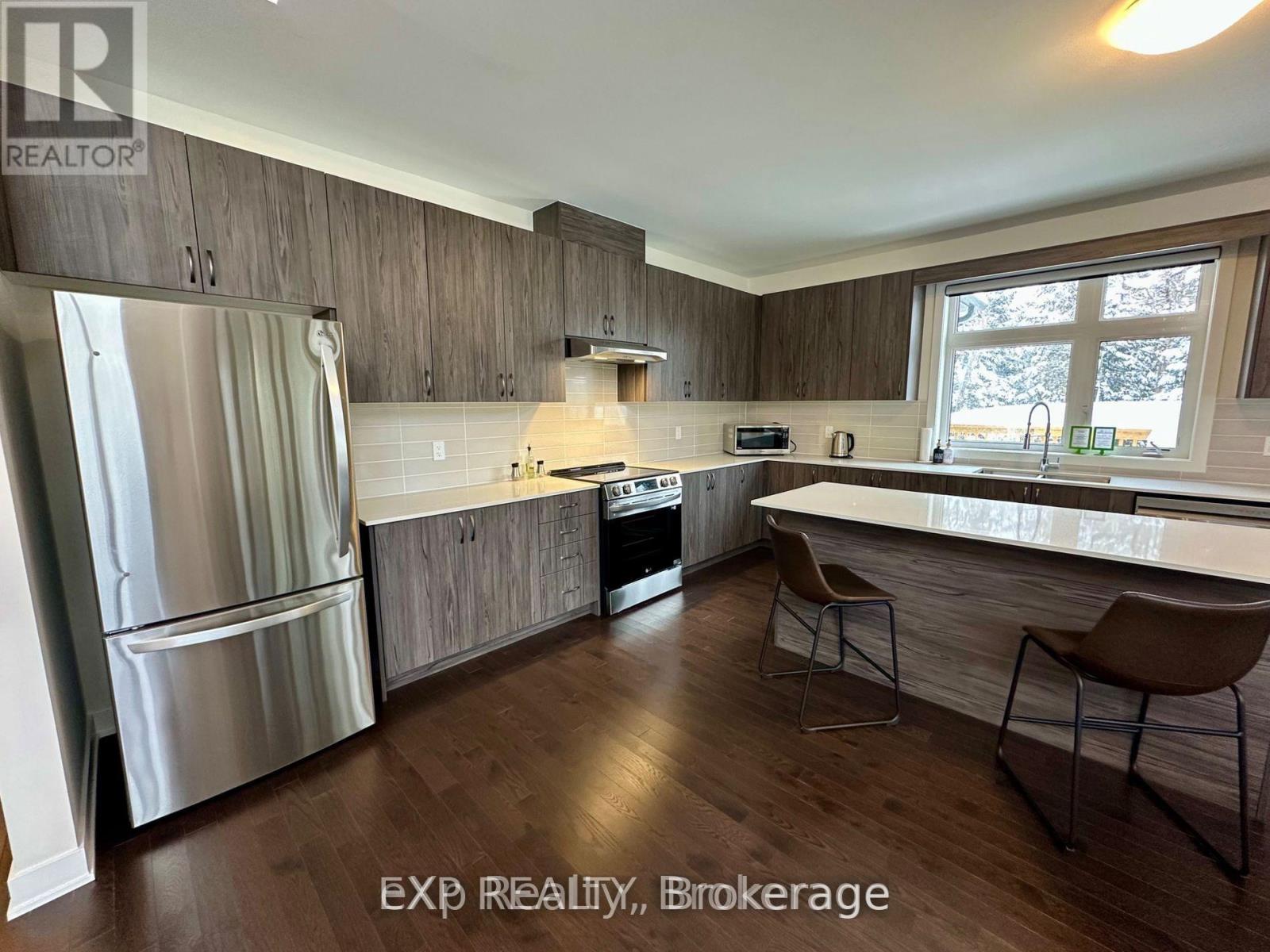 Photo 2 of 1017 Ridgeline Drive, Lake Of Bays ON