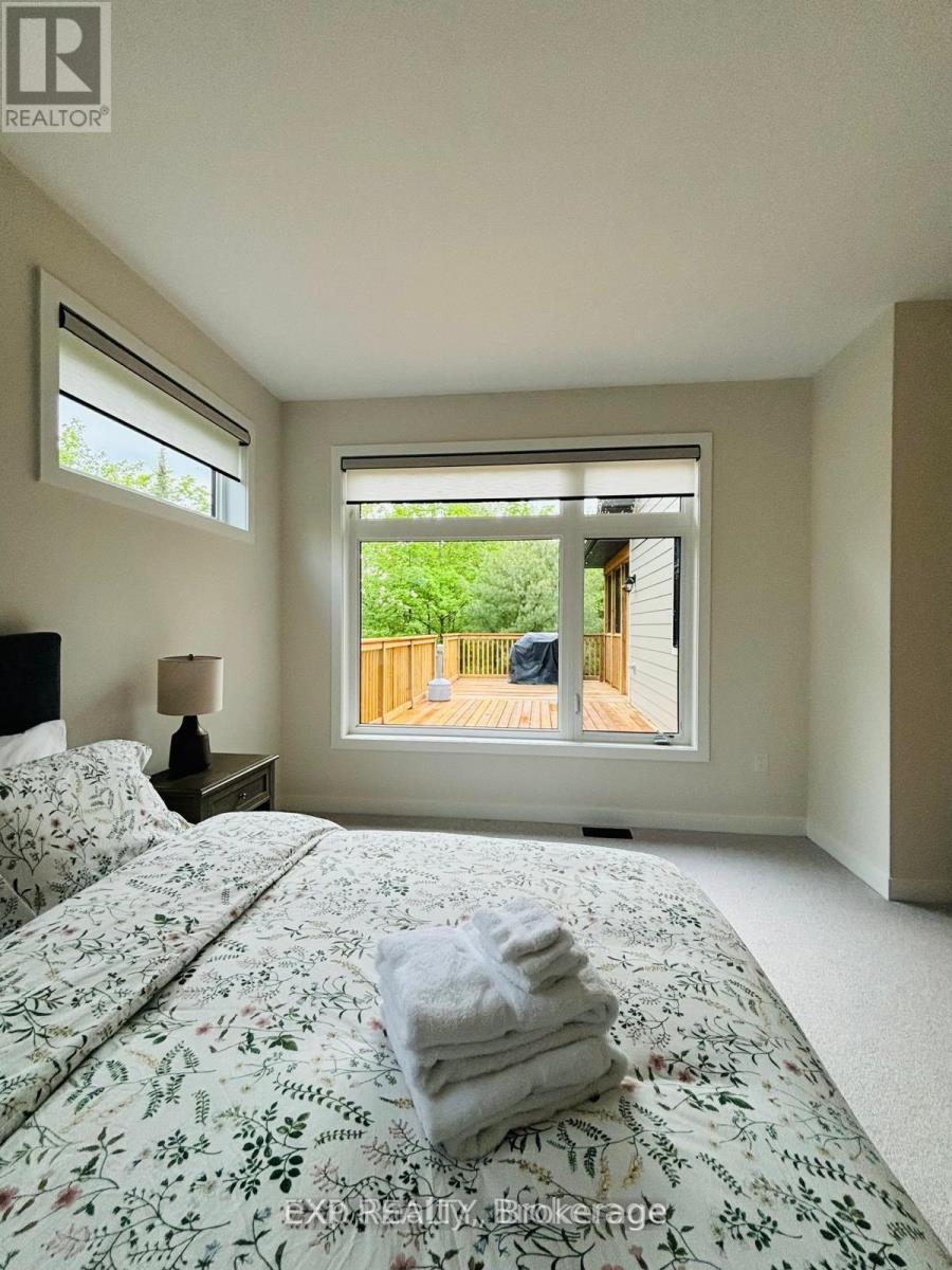 Photo 1 of 1017 Ridgeline Drive, Lake Of Bays ON