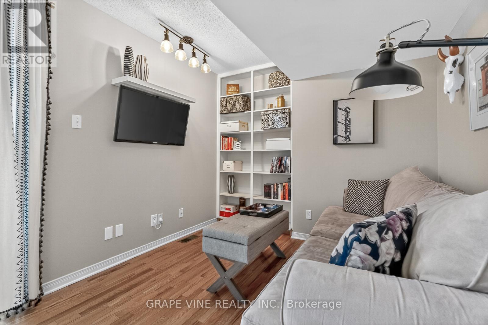 Photo 26 of 4 Radstock Private, Ottawa ON