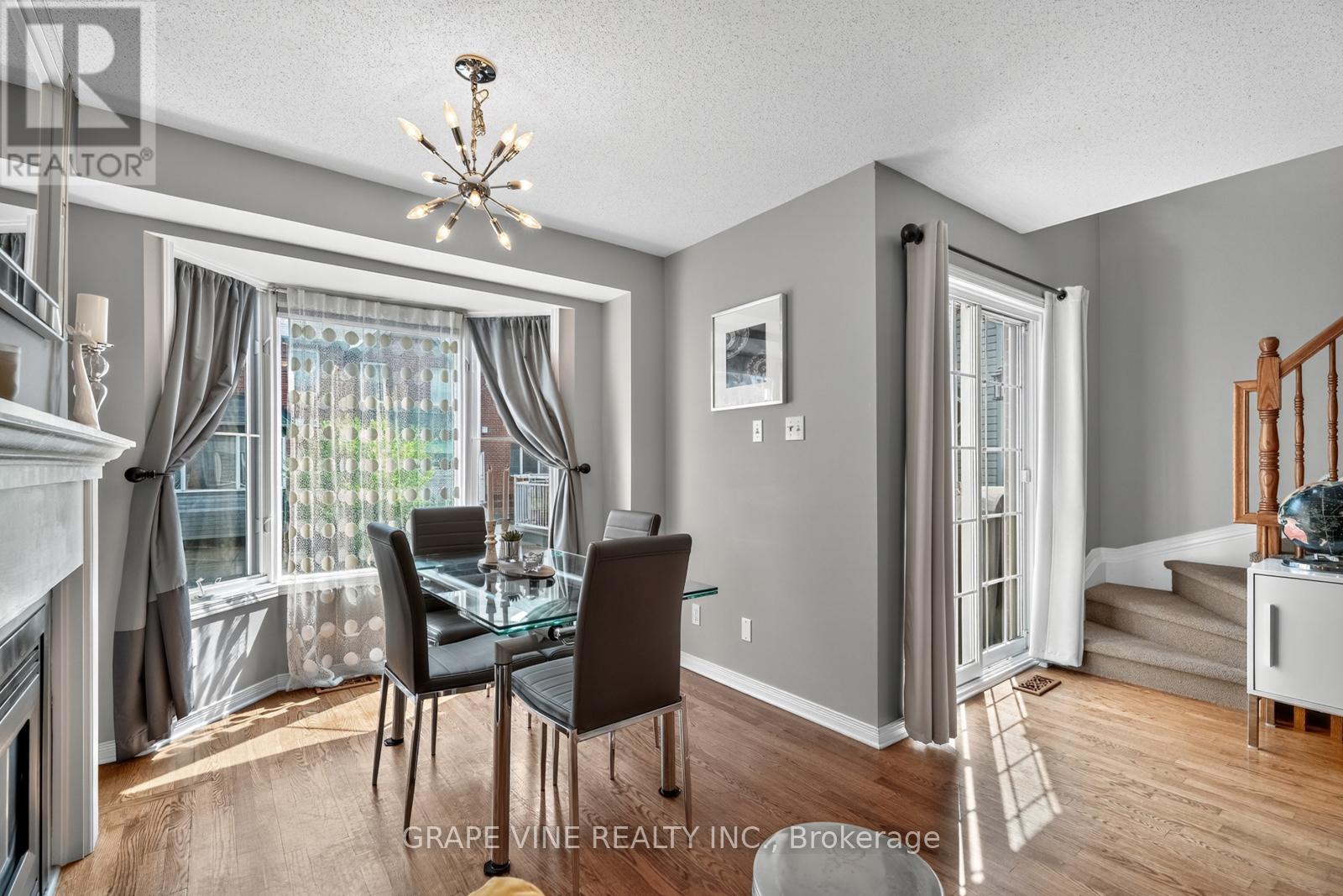 Photo 45 of 4 Radstock Private, Ottawa ON