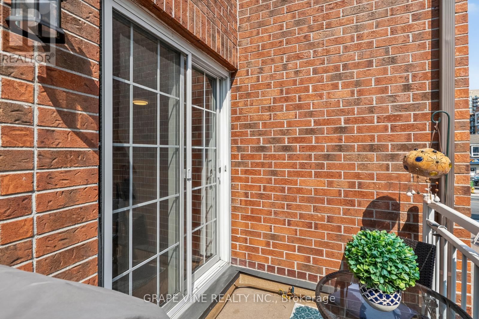 Photo 41 of 4 Radstock Private, Ottawa ON