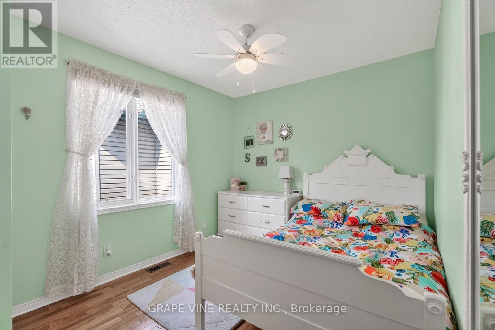 Photo 22 of 4 Radstock Private, Ottawa ON