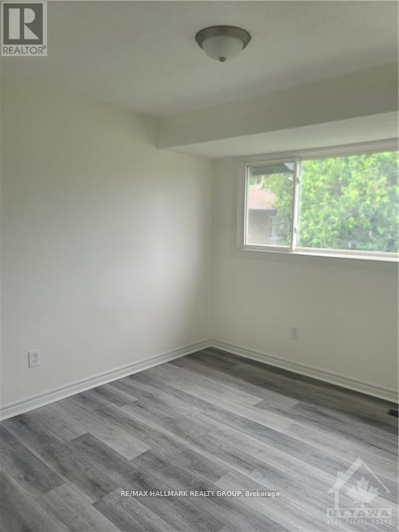 Photo 3 of 83 1420 Ridgebrook Drive W, Ottawa ON