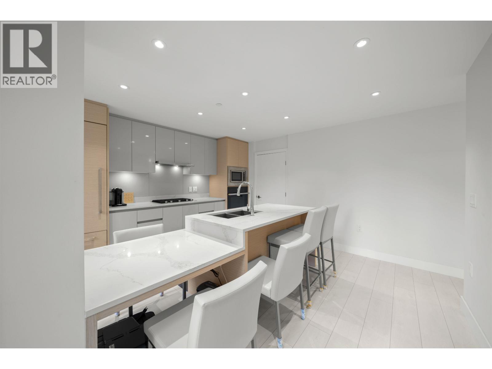 Photo 11 of 3542 Sawmill Crescent, Vancouver BC