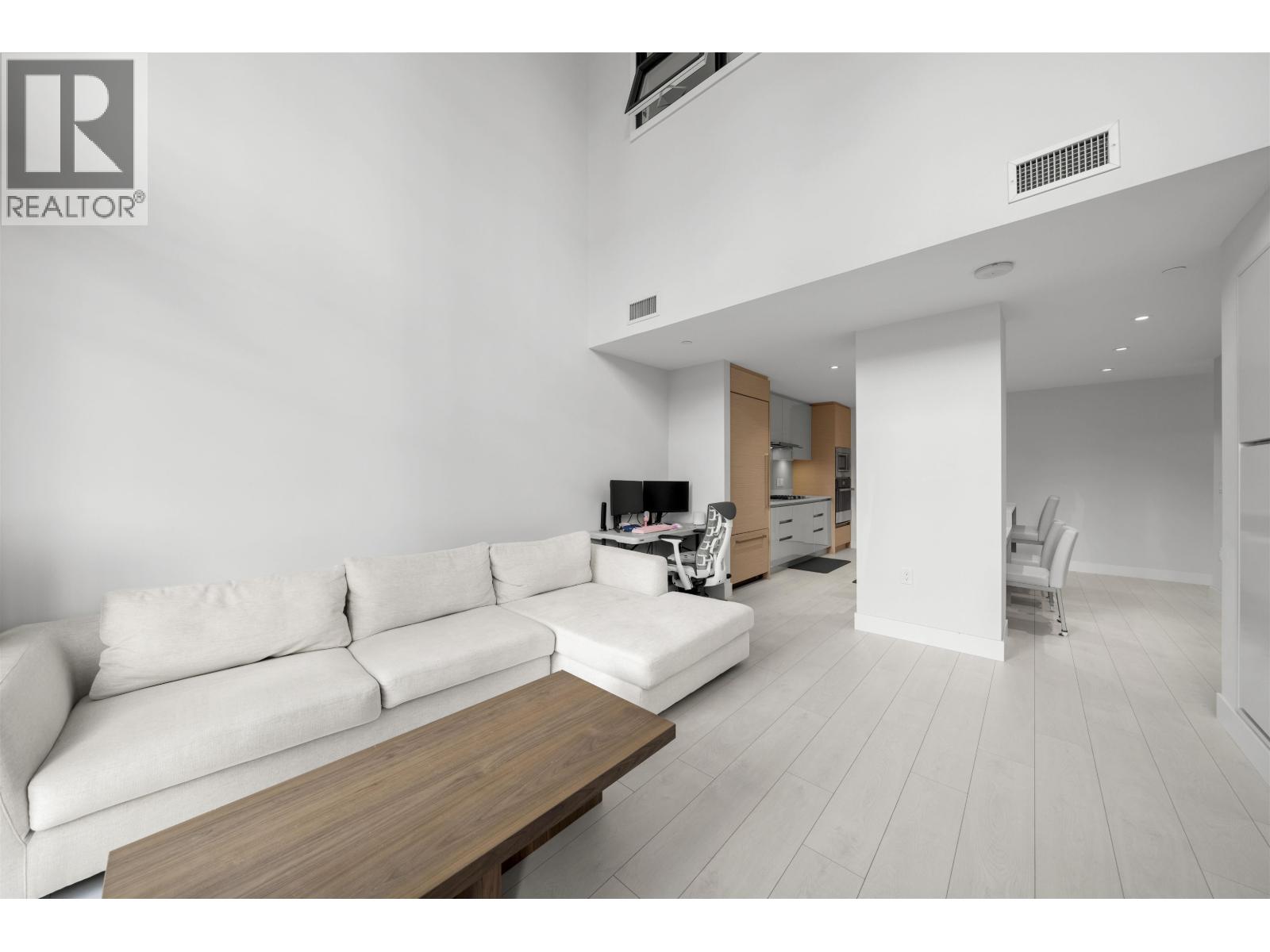 Photo 5 of 3542 Sawmill Crescent, Vancouver BC