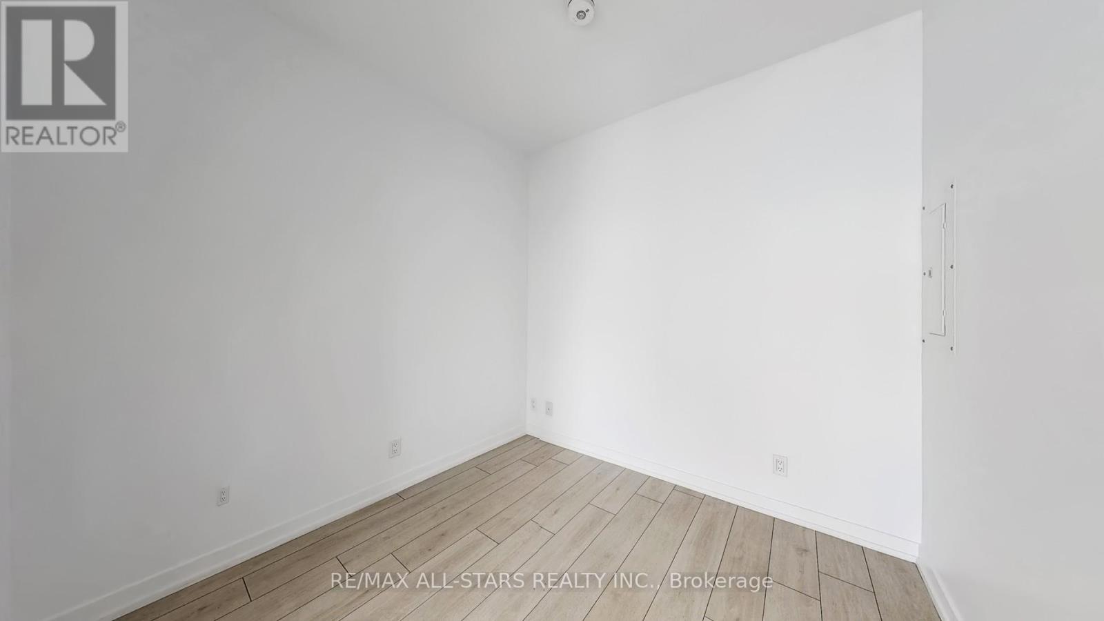 Photo 20 of 5003 950 Portage Parkway, Vaughan ON