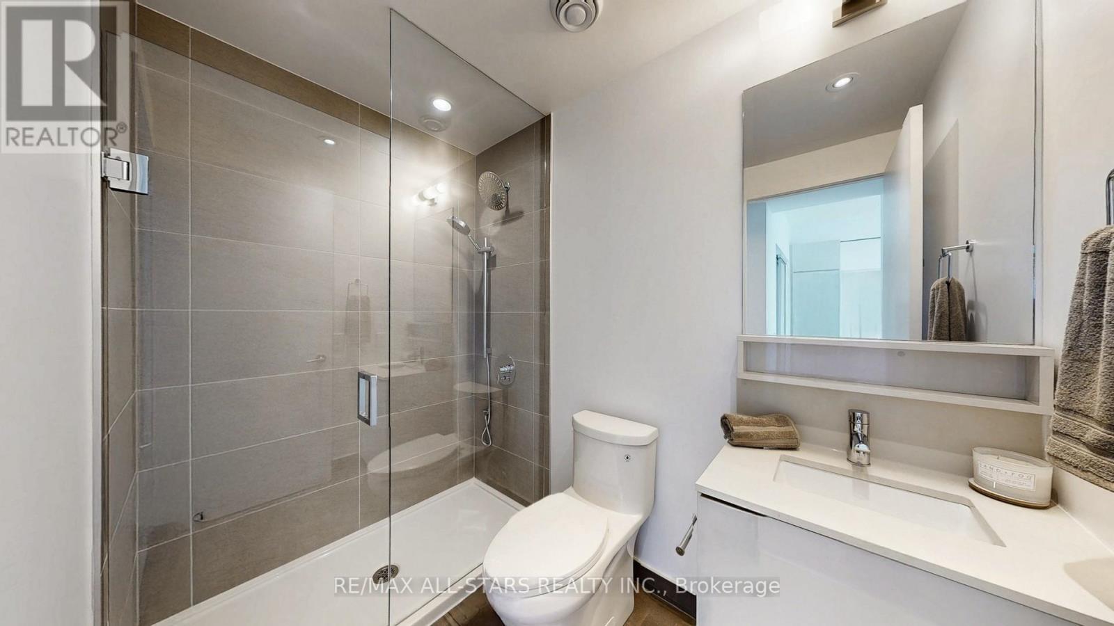 Photo 37 of 5003 950 Portage Parkway, Vaughan ON