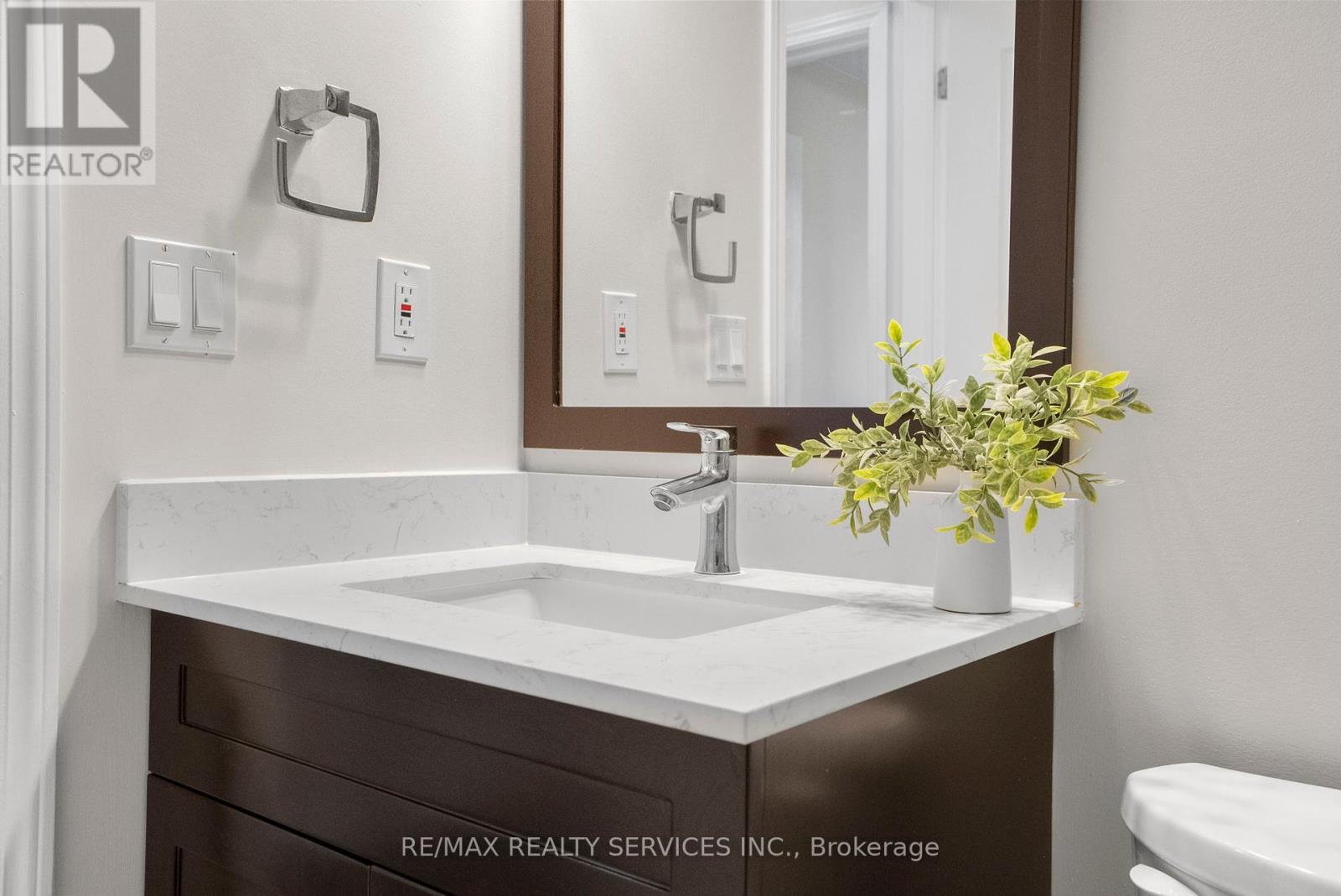 Photo 7 of 8 3100 Boxford Crescent, Mississauga ON