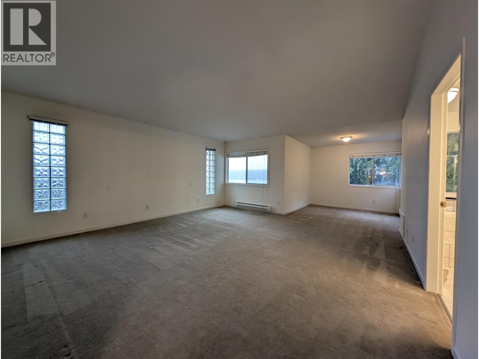 Photo 32 of 3908 Blantyre Place, North Vancouver BC