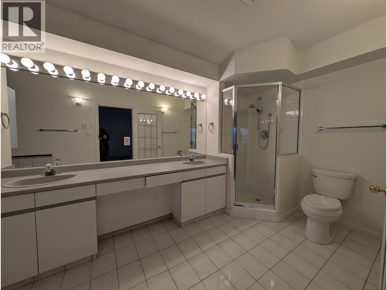 Photo 34 of 3908 Blantyre Place, North Vancouver BC