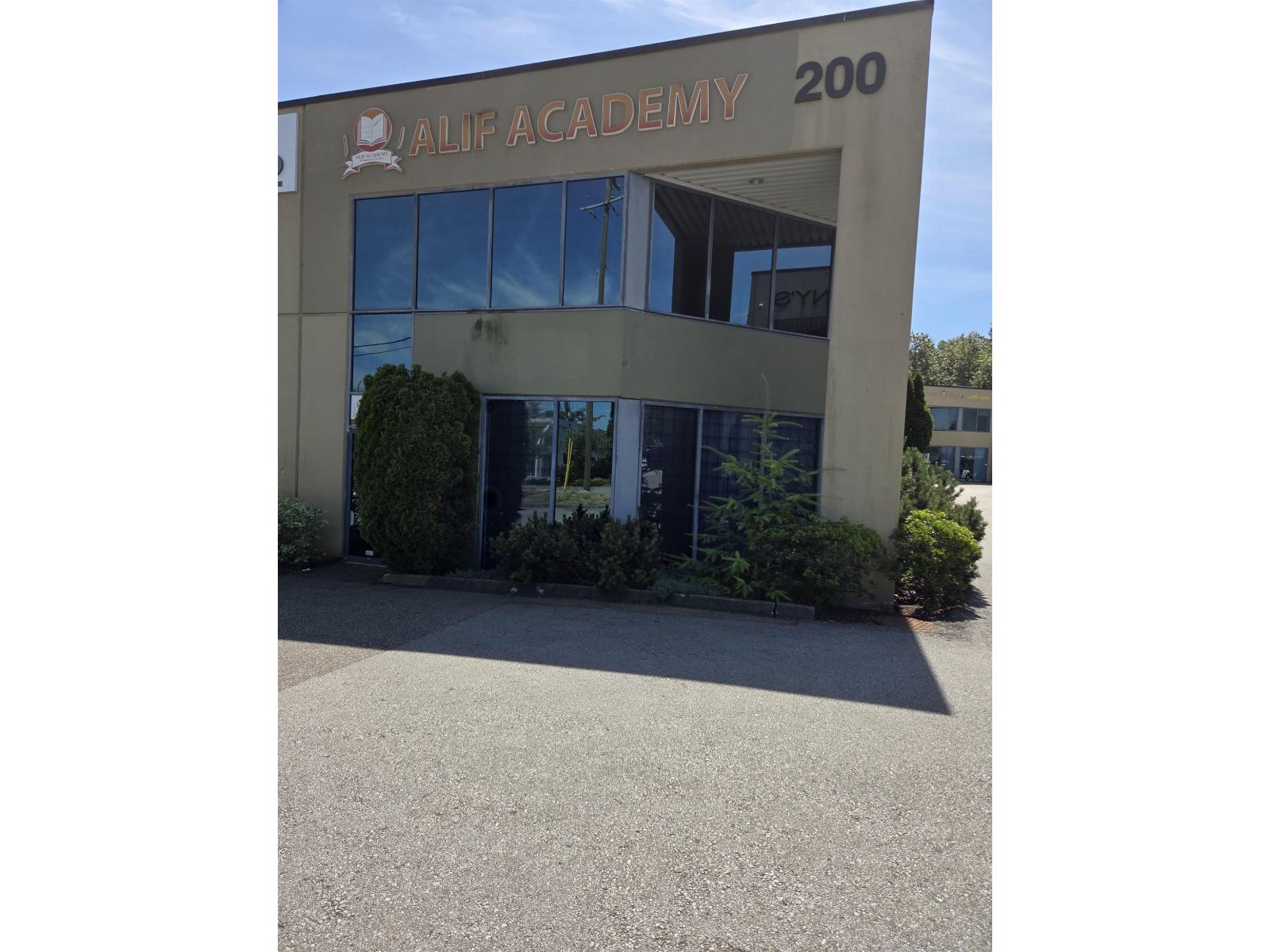 Photo 1 of 200 12960 84 Avenue, Surrey BC