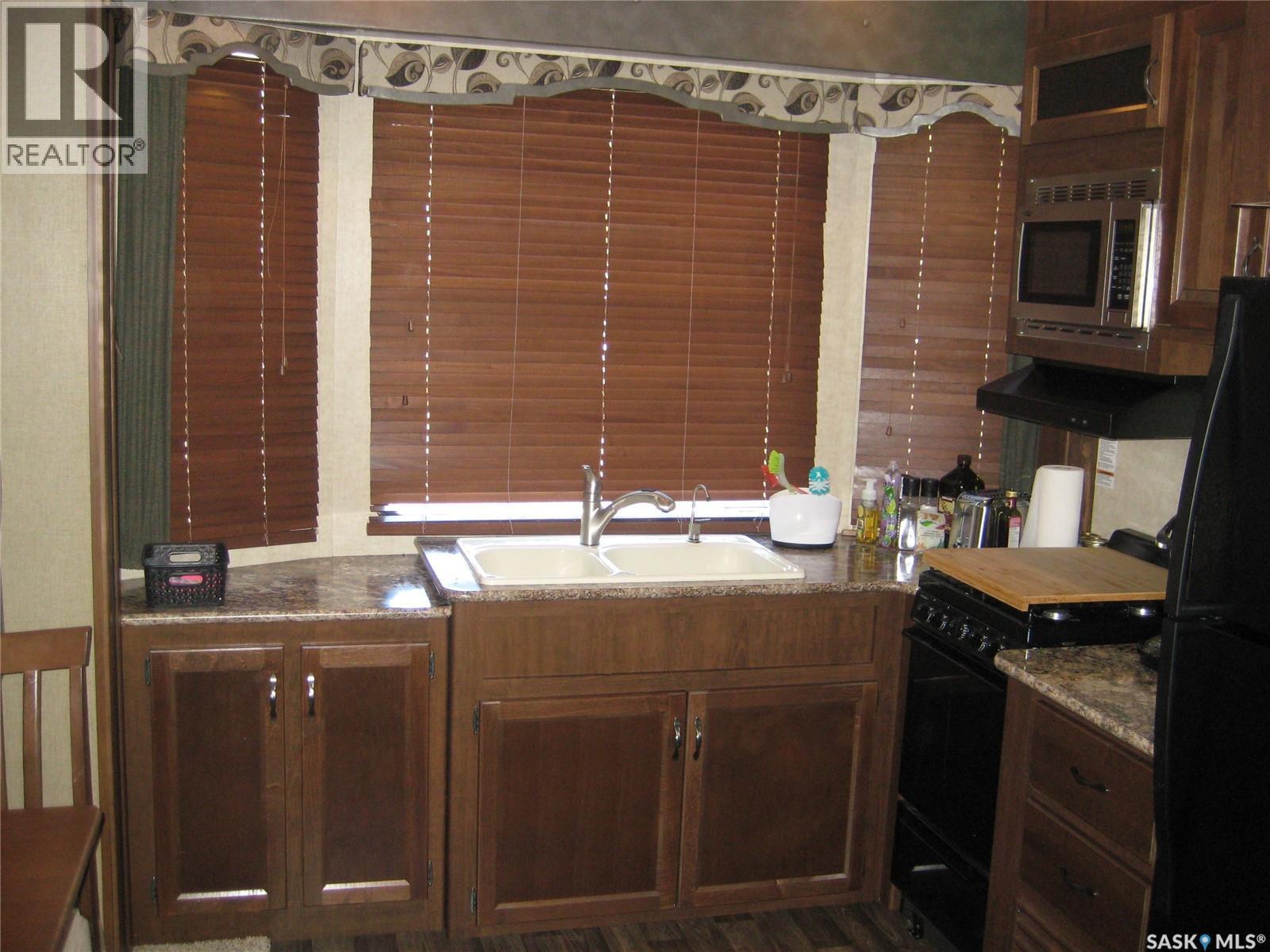 Photo 16 of 213 Heron Street, Candle Lake SK