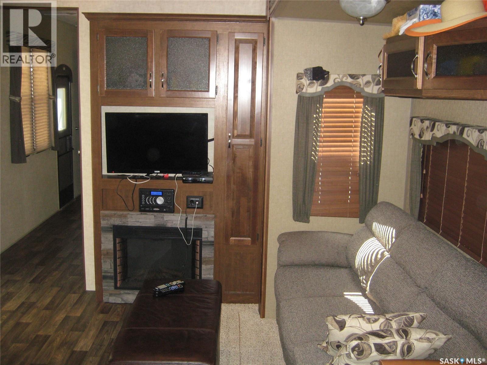 Photo 7 of 213 Heron Street, Candle Lake SK