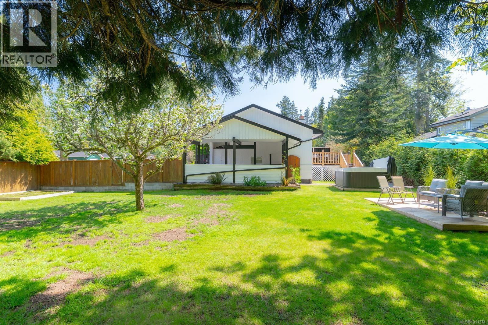 Photo 88 of 1025 Maple Lane Dr, Parksville BC