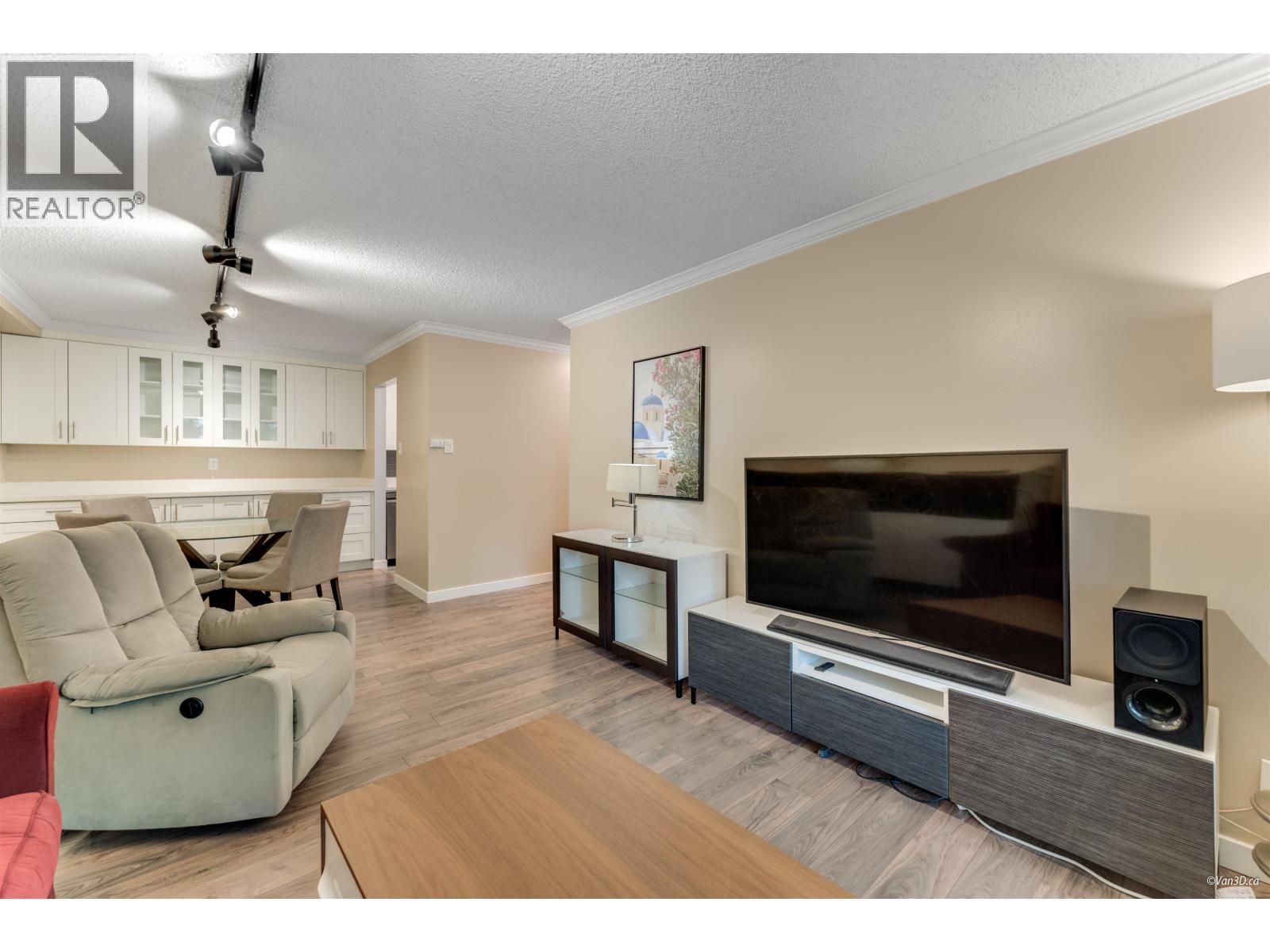 Photo 14 of 126 8460 Lansdowne Road, Richmond BC