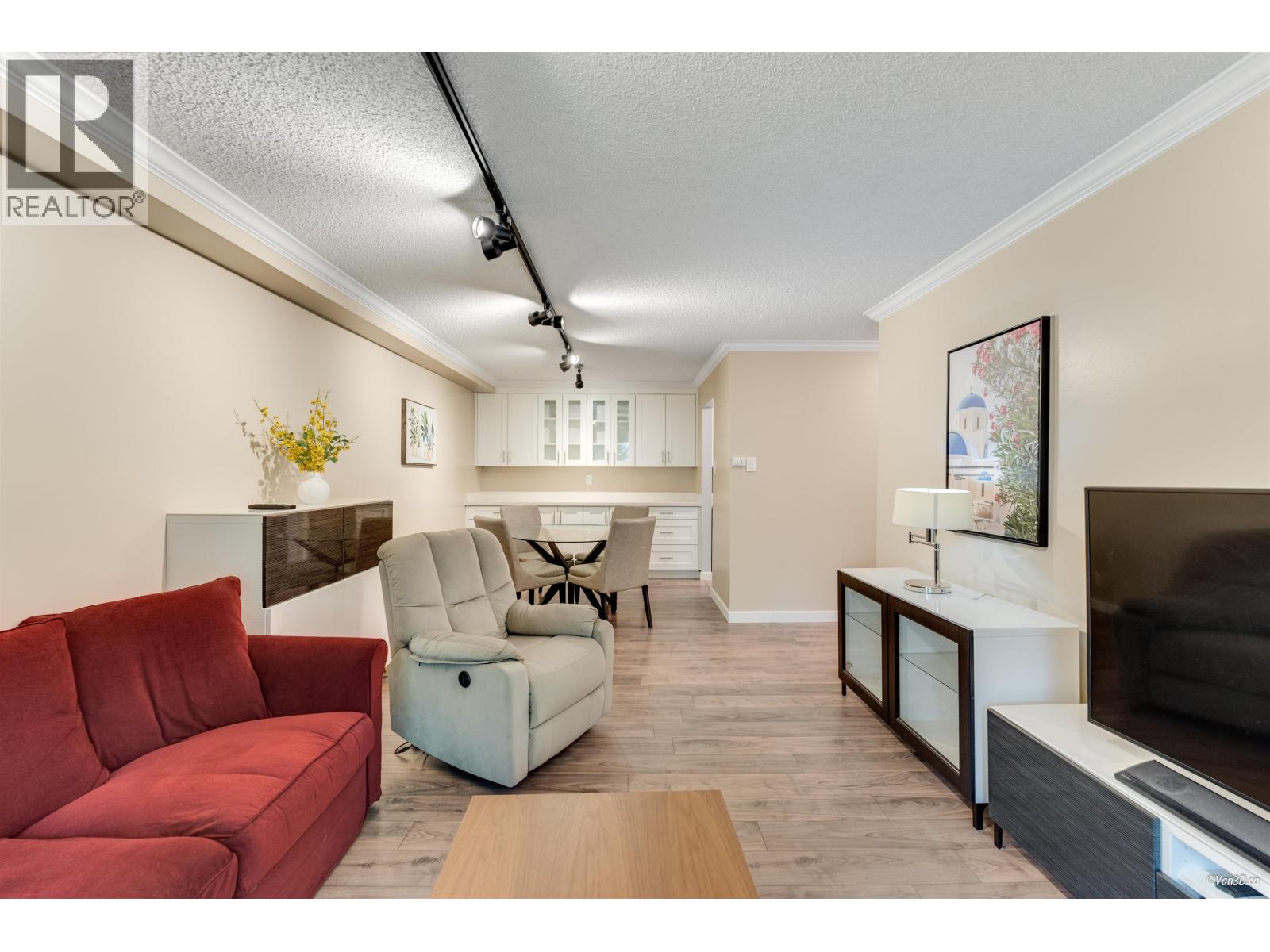 Photo 6 of 126 8460 Lansdowne Road, Richmond BC