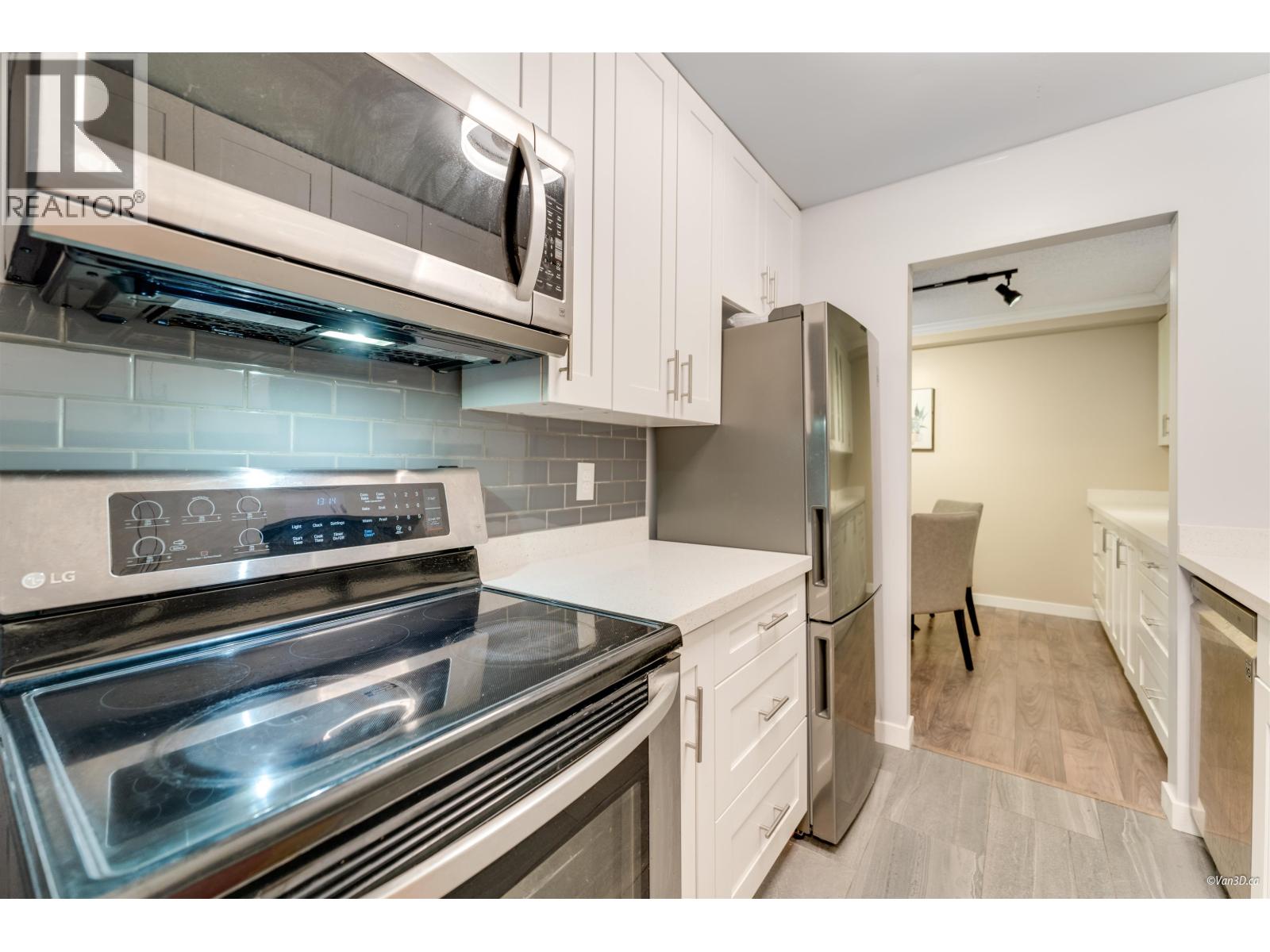 Photo 16 of 126 8460 Lansdowne Road, Richmond BC