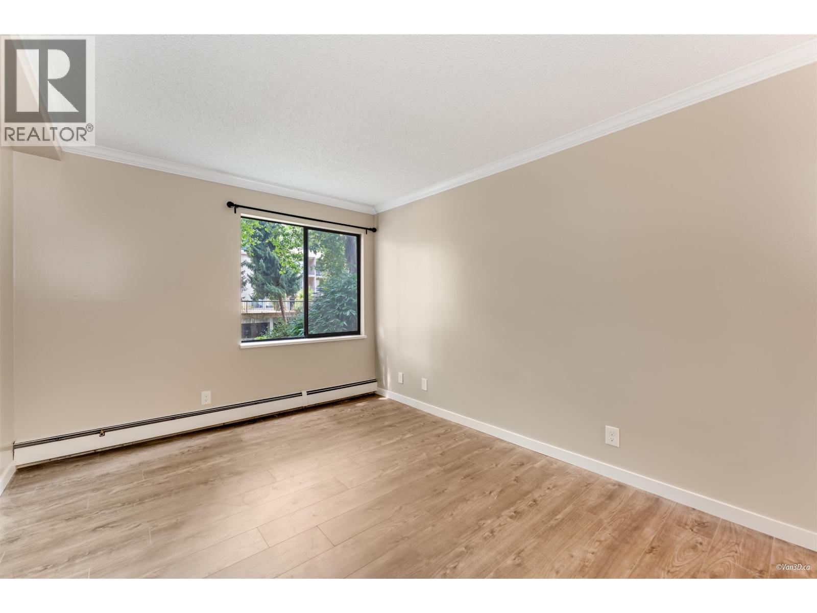 Photo 11 of 126 8460 Lansdowne Road, Richmond BC