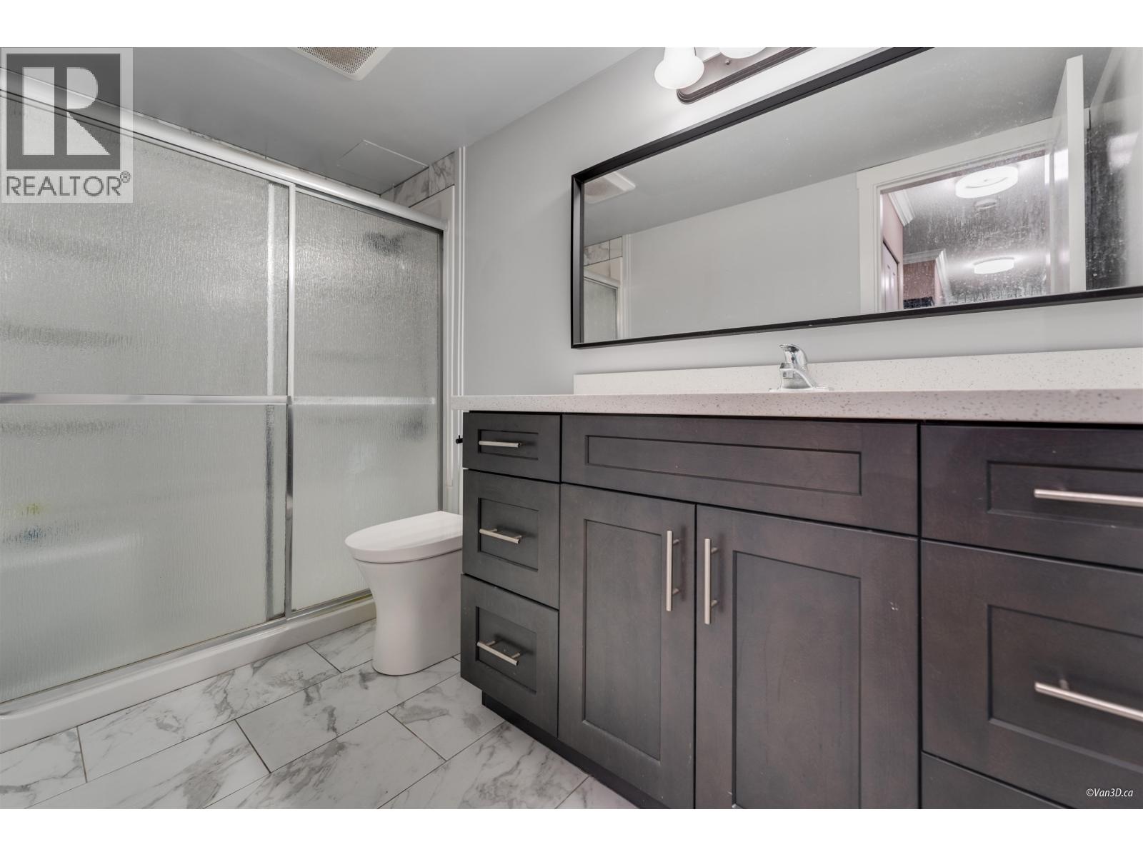 Photo 18 of 126 8460 Lansdowne Road, Richmond BC