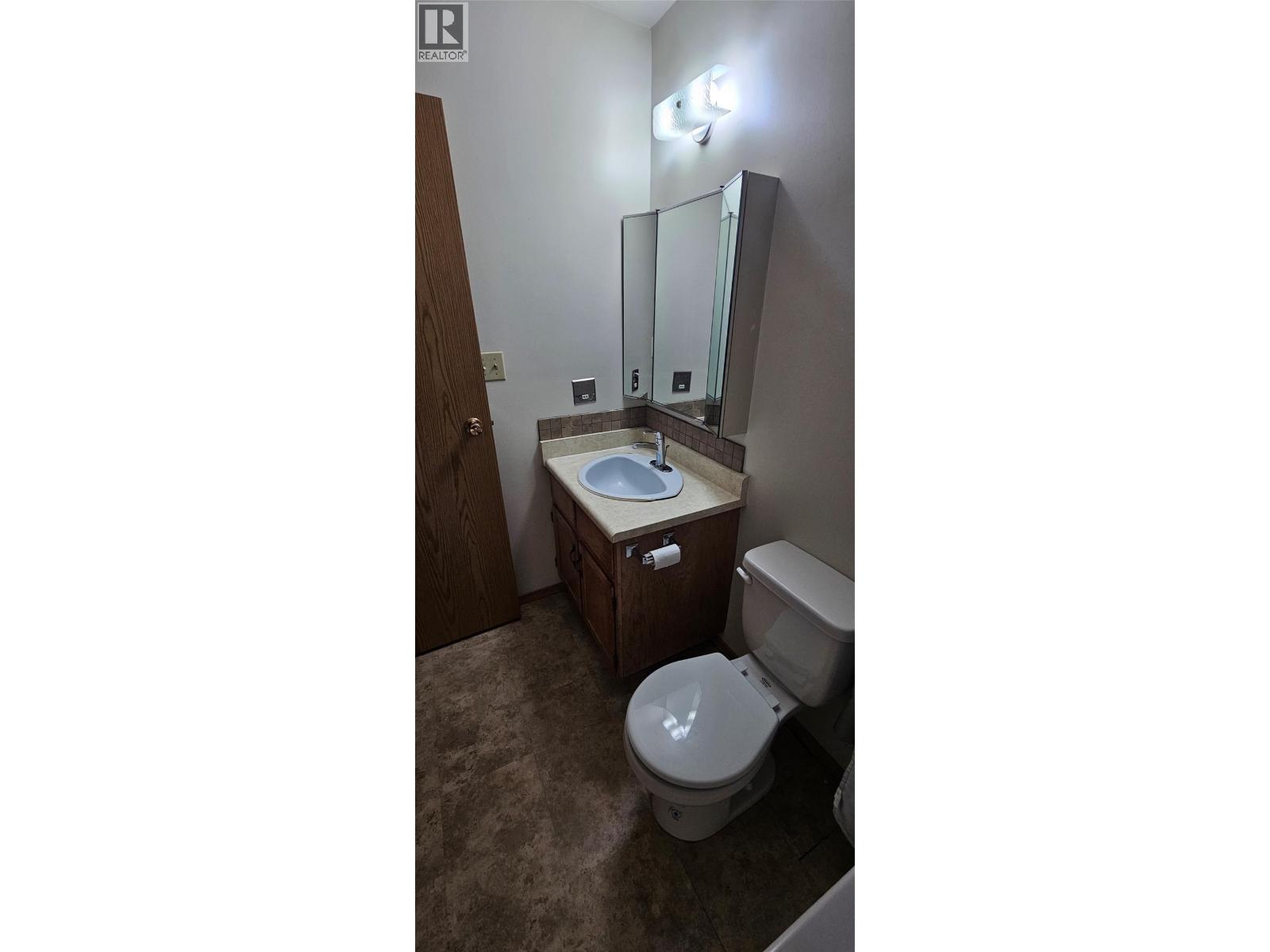 Photo 10 of 1286 Ponderosa Drive Unit 425 D, Sparwood BC
