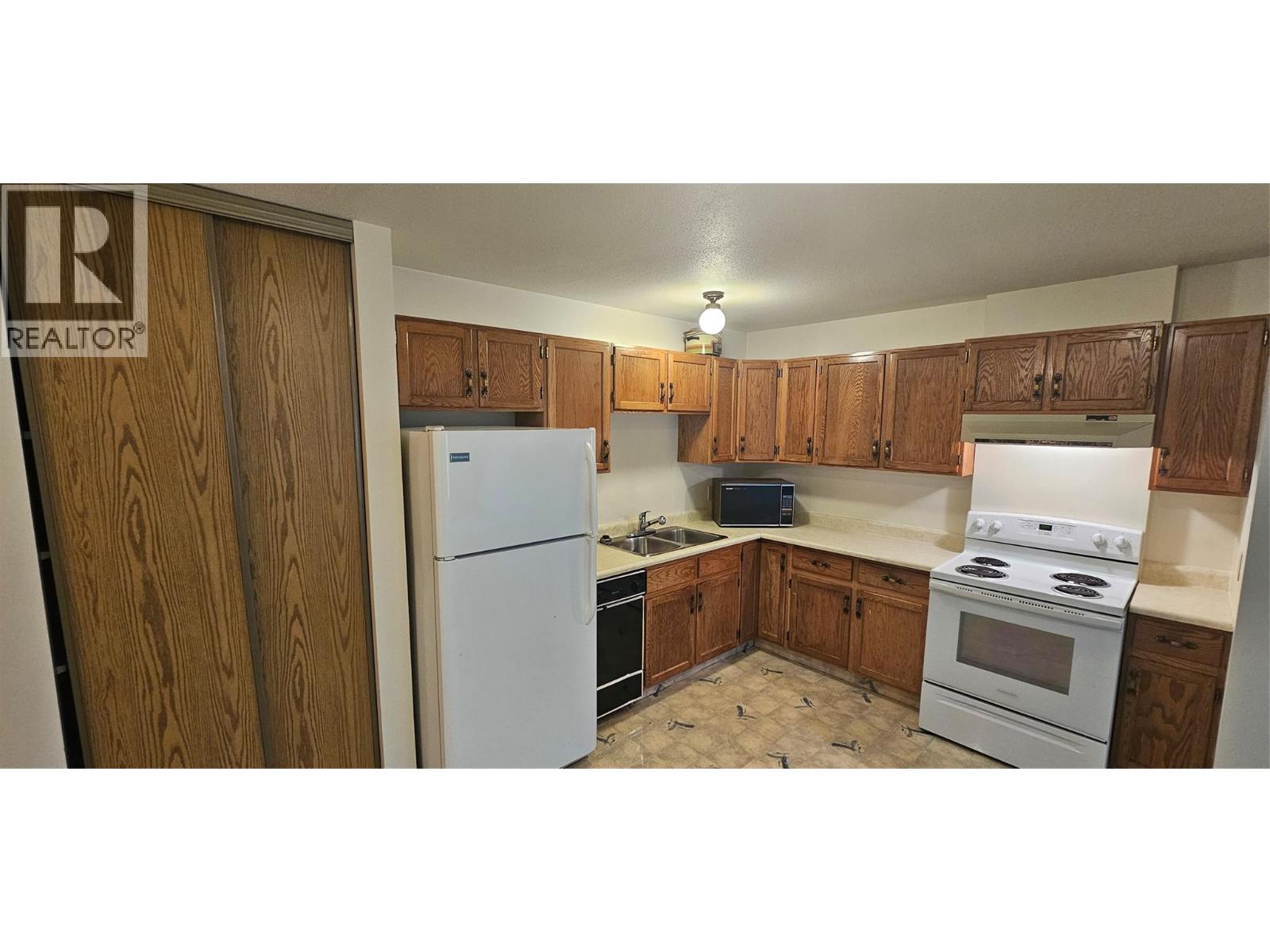 Photo 22 of 1286 Ponderosa Drive Unit 425 D, Sparwood BC